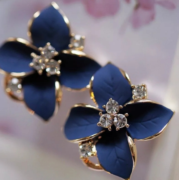 Jewelry - 🔴 SEE NEW LISTING